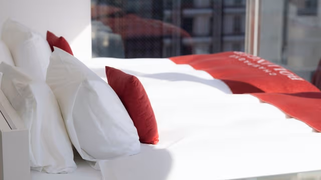 Top Floor Twin Room, Non Smoking (14F)