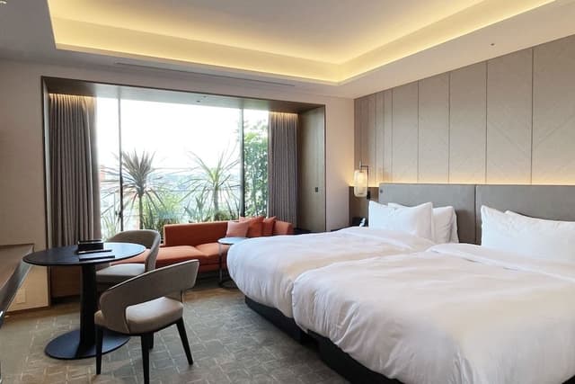 Deluxe Room, 2 Twin Beds, Non Smoking, City View