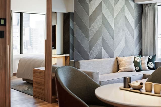 Suite, 1 King Bed, Corner