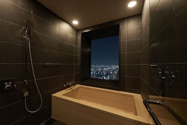 Iconic Suite[Timeless](32F) Non-smoking