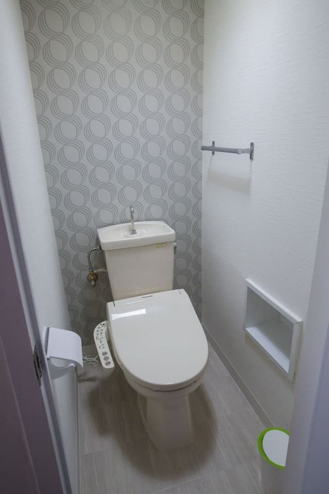 Twin Double Room (Bath/Toilet Separated)
