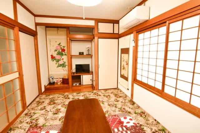 Deluxe Twin Room, Non Smoking (201)