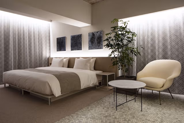 Junior Suite, 1 King Bed, Non Smoking (Heritage Tower)