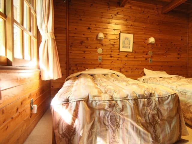 Maisonette Room with 3 Futons
