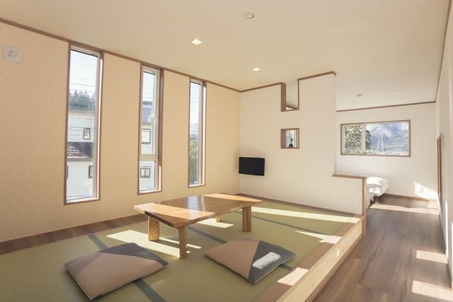 Japanese Western Style Room, Ume