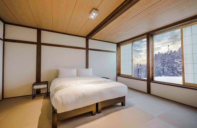 Deluxe Room, 2 Queen Beds, Mountain View