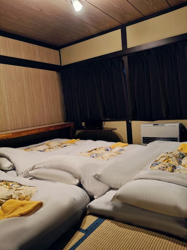Economy Quadruple Room with Shared Bathroom
