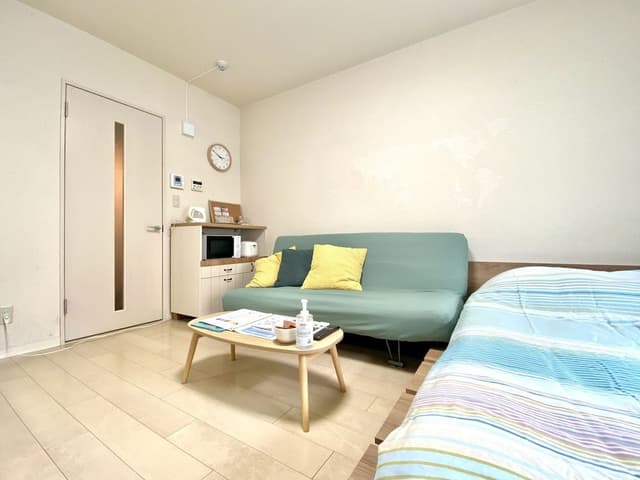 Apartment (1B)
