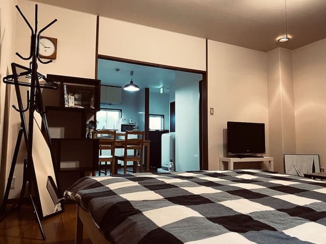 Apartment (101)
