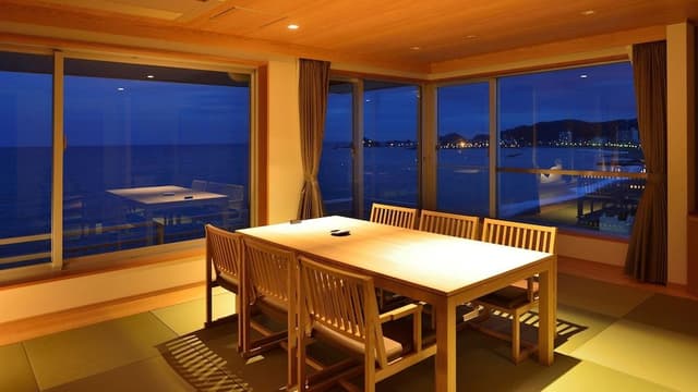 [Premium Floor] Corner Suite with Outdoor Bath, Non Smoking (62 sqm)