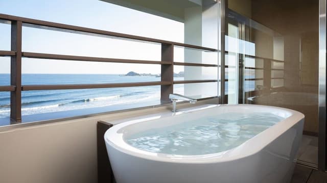 [Premium Floor] Deluxe Family Room B with Outdoor Bath, Non Smoking (74 sqm)