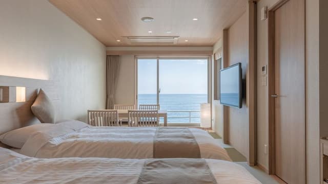 [Premium Floor] Modern Japanese Style Room with Outdoor Bath, Non Smoking (41 sqm)