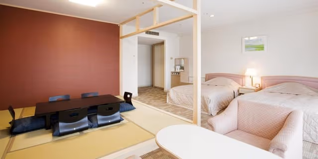 Comfort Room, Bathtub Grab Bars