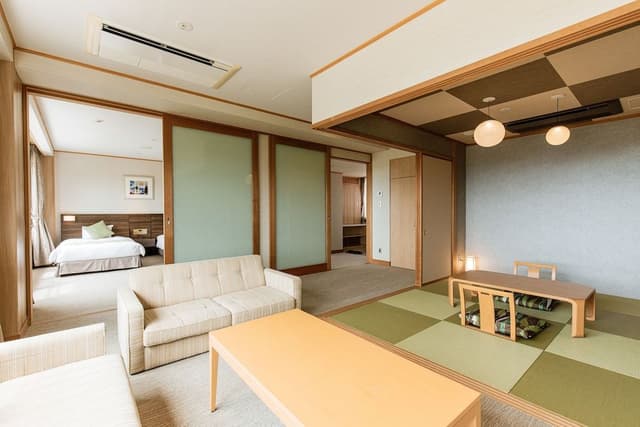 Japanese-Western Style Deluxe Room with View Bath, Non Smoking
