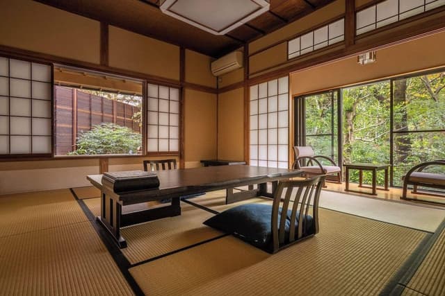 Room with Private External Bathroom ,Non Smoking