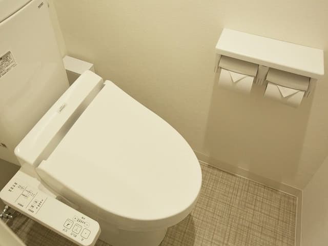Standard Cabin, Shared Bathroom