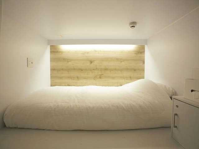 Standard Cabin, Shared Bathroom