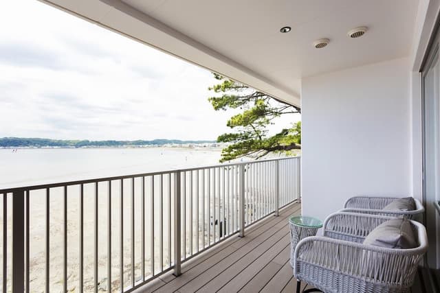 Superior Ocean View Twin Room with Balcony