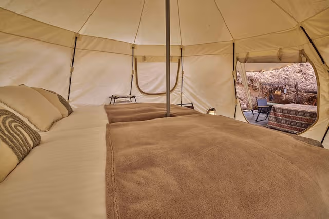 Premium Bell Tent1 3 Beds, Non smoking (Pet friendly)