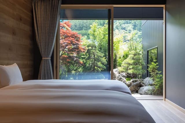 Suite, Multiple Beds, Private Bathroom, Garden View