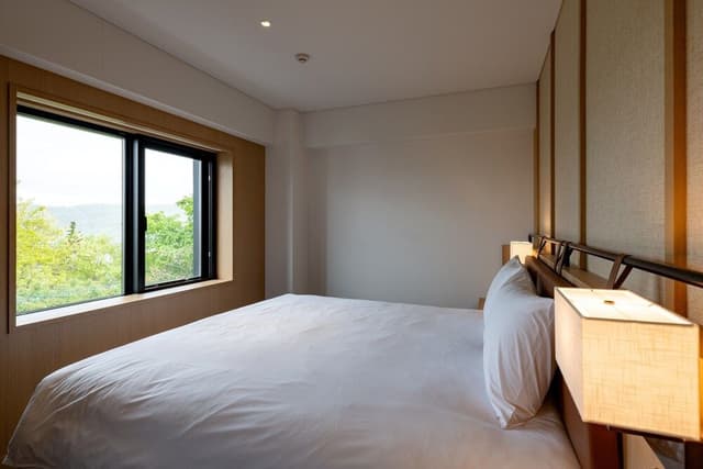 Deluxe Room, King Bed, Non Smoking (Sofa bed included for 3 guests)