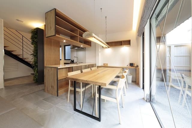 Deluxe Room R111 (2 Bedrooms) Non Smoking