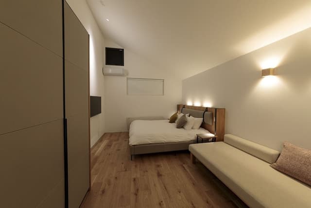 Deluxe Room R111 (2 Bedrooms) Non Smoking
