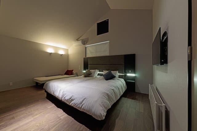 Superior Room R110 (2 Bedrooms) Non Smoking