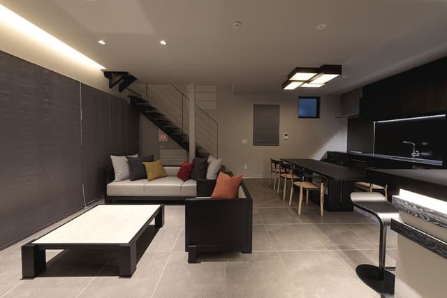 Superior Room R110 (2 Bedrooms) Non Smoking