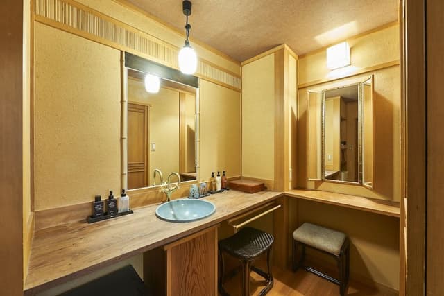 Japanese-Style Twin Room with private indoor hot spring