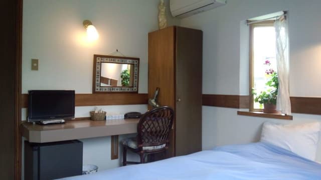 Twin Room, Private Bathroom