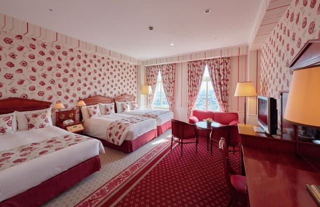 Deluxe Designer Room Triple[A first-day ticket must be purchased/Next-day free admission], NS