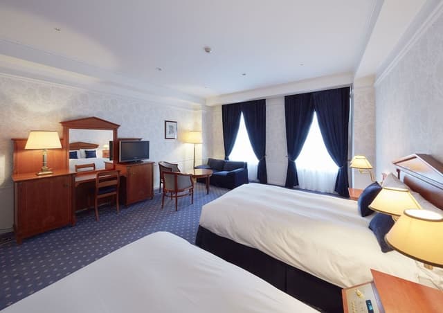 Superior Quad (Stairs to Room)[A first-day ticket must be purchased/Next-day free admission], NS