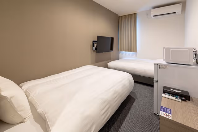 Standard Twin Room (check-in is not available after 11PM)