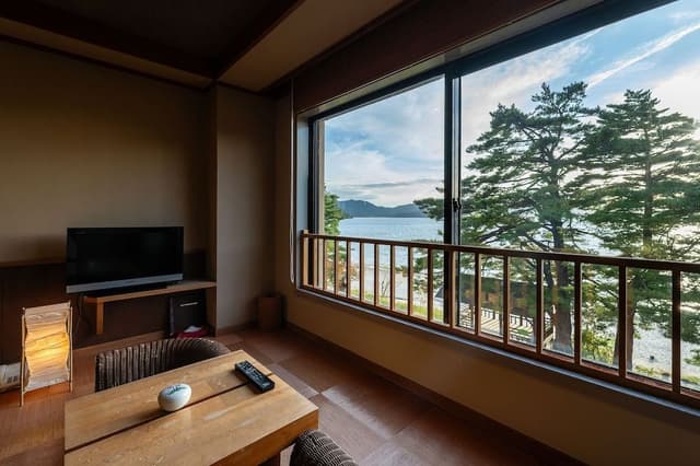 Lake Tazawa view Japanese/Western-style room with low bed twin,Non smorking