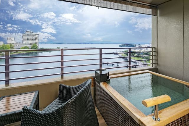 Biwa No Kaze Japanese-Western Style Room with Private Natural Hot Spring Open-Air Bath - Non-Smoking