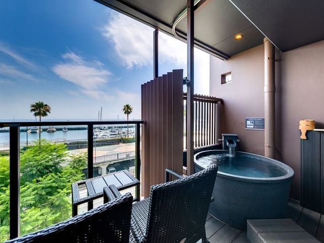 [Modern Japanese Suite] 50m²  + 10m²  Private Terrace, Shigaraki-yaki Open-air Bath