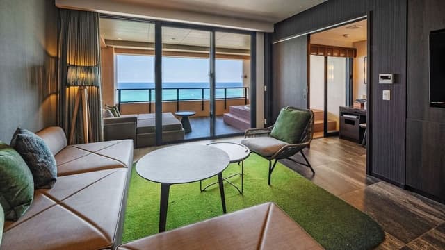 Ocean Terrace Deluxe (Twin) Non-Smoking