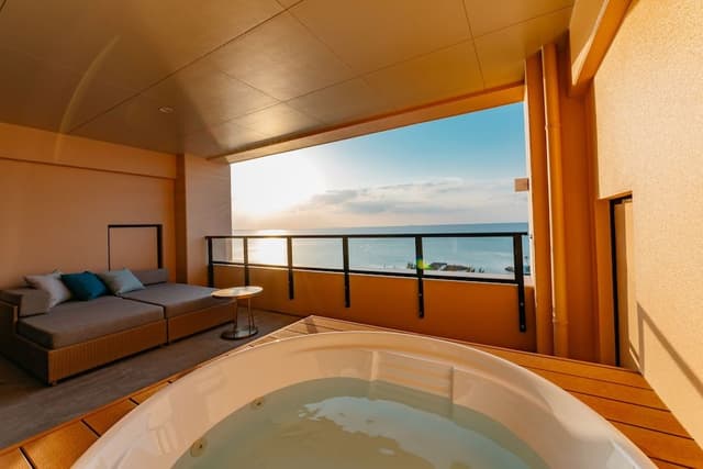 Ocean Terrace Deluxe (Twin) Non-Smoking