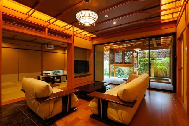 Royal Suite, Non Smoking, Private Bathroom