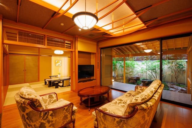 Royal Suite, Non Smoking, Private Bathroom
