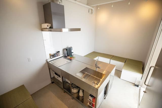 (Exclusive One-Group-Per-Day) Oceanfront Private Villa (Annex + Main Building Twin Rooms)Non Smoking