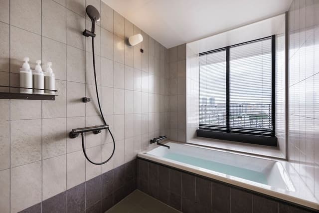 Club Twin (with Lounge Access, Free Minibar, High Floor)