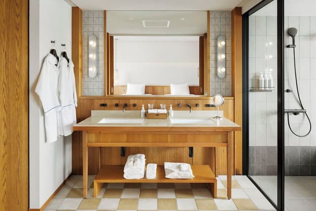 Club Twin (with Lounge Access, Free Minibar, High Floor)
