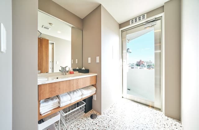 [Top Floor Superior Twin] 2 Queen Beds/Bath with a view/35m2, Non Smoking