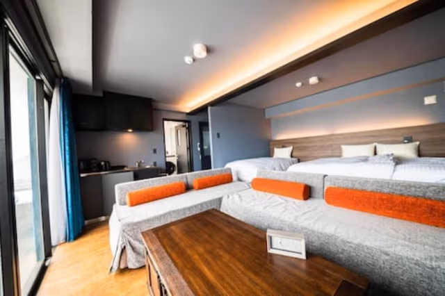 Suite Room with Balcony and Jetted Tab, Non Smoking