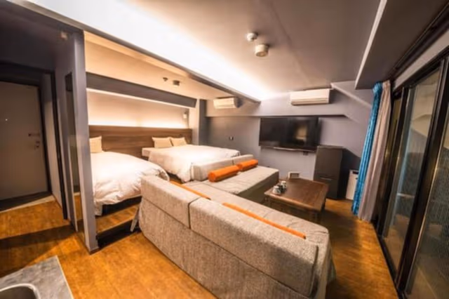 Suite Room with Balcony and Jetted Tab, Non Smoking