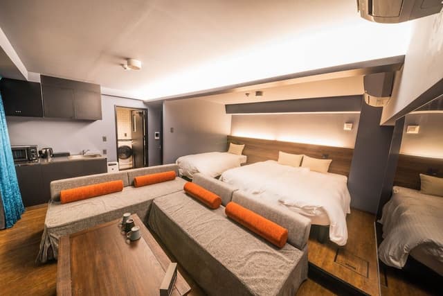 Suite Room with Balcony and Jetted Tab, Non Smoking