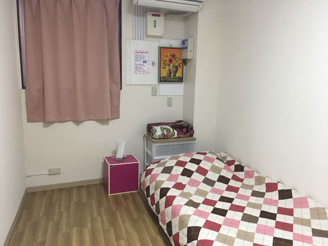 [Women Only] Standard Room, Shared Bathroom (A)
