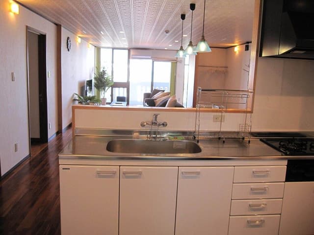 Deluxe Room, 2 Bedrooms, Non Smoking, Partial Ocean View (202)
